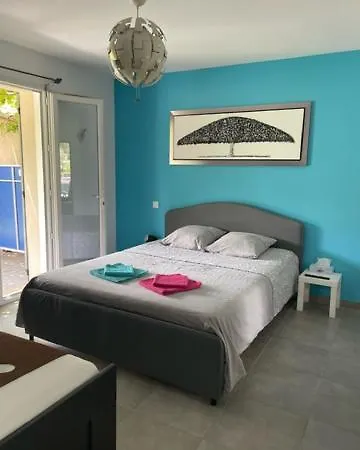 Holiday home Maison Climatisee Avec Grand Jardin, Piscine Privee Et Jacuzzi Saint Didier (Vaucluse)